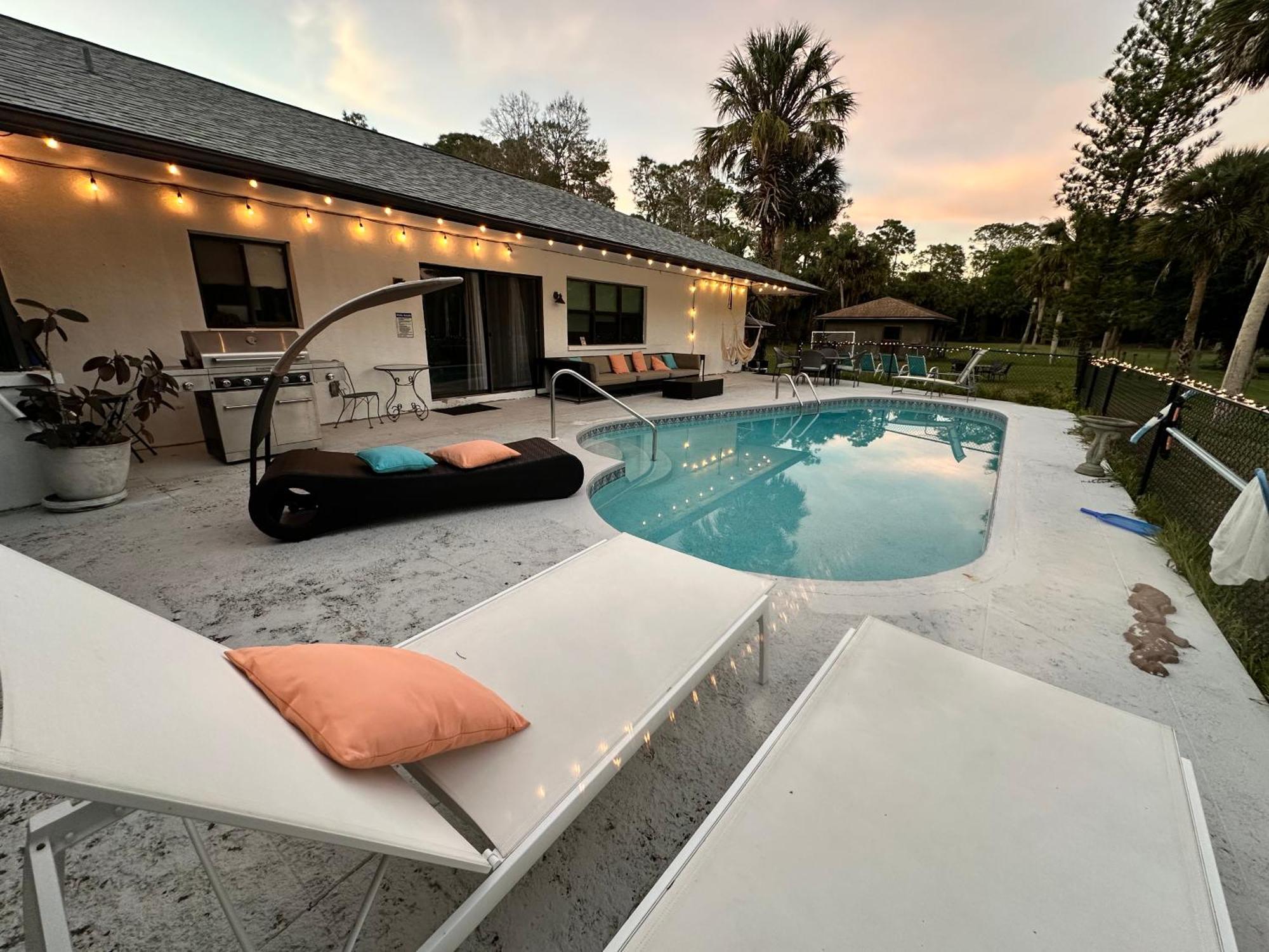 Vacation Pool Home In The Woods. Naples Exterior foto